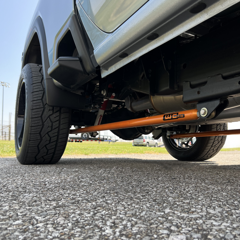 Wehrli 20-24 Chevy &amp; GMC Duramax RCLB/CCSB/ECSB 60in. Traction Bar Kit - Candy Red