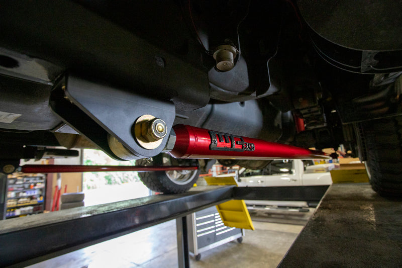 Wehrli 20-24 Chevy &amp; GMC Duramax RCLB/CCSB/ECSB 60in. Traction Bar Kit - Candy Red